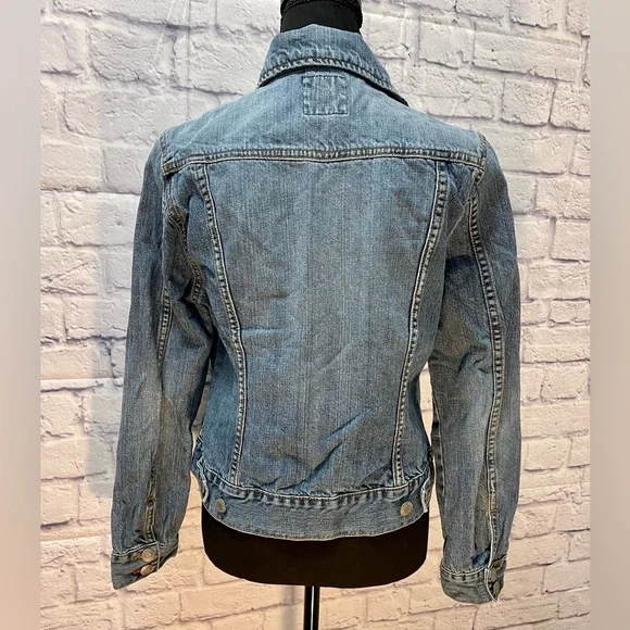 Old Navy Denim Jacket Women’s - Picture 3 of 9